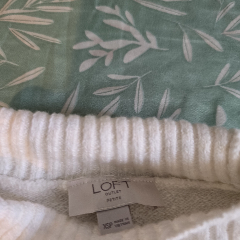 LOFT Women's White Sweater